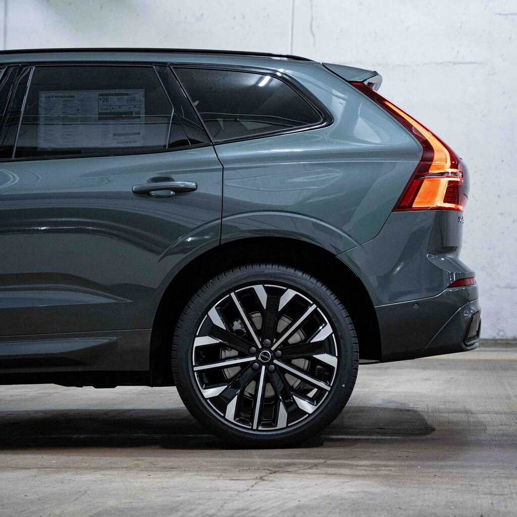 New 2026 Volvo XC60 B5 Ultra SUV