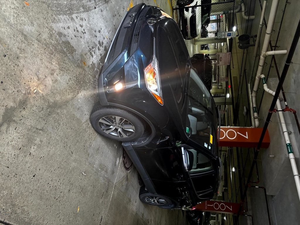 2018 Toyota RAV4 XLE's photo