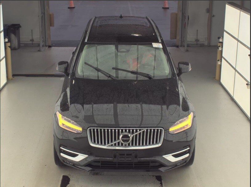 2024 Volvo XC90 B5 Plus photo 2