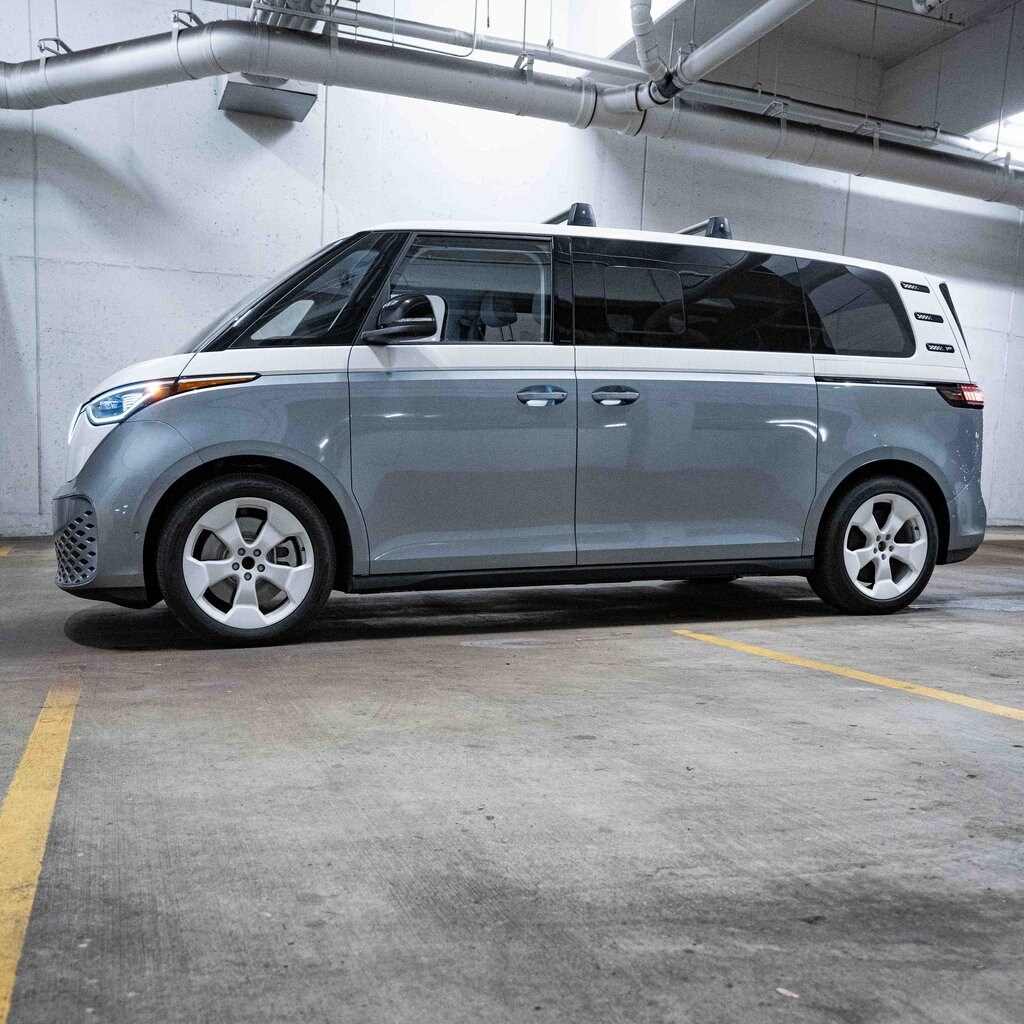 2025 Volkswagen ID. Buzz photo 3