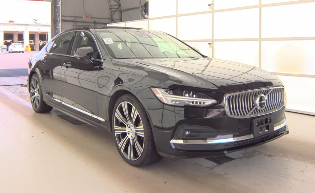 Used 2023 Volvo S90 Ultimate Sedan