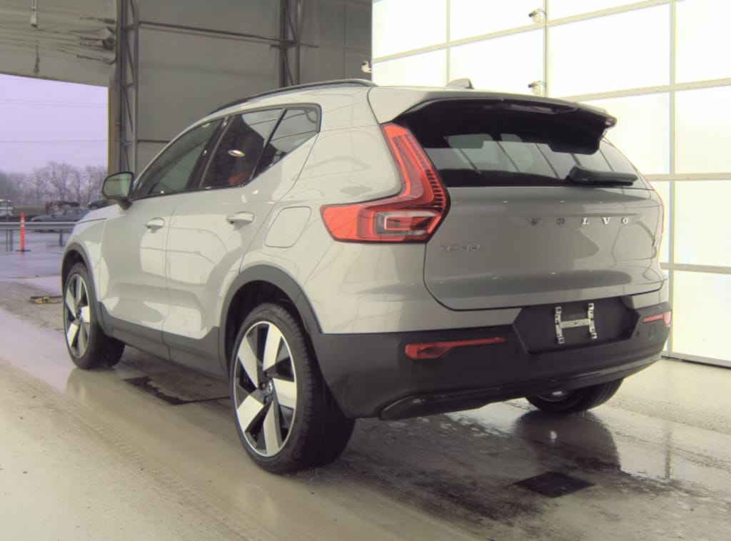 Used 2024 Volvo XC40 Recharge Pure Electric Ultimate SUV