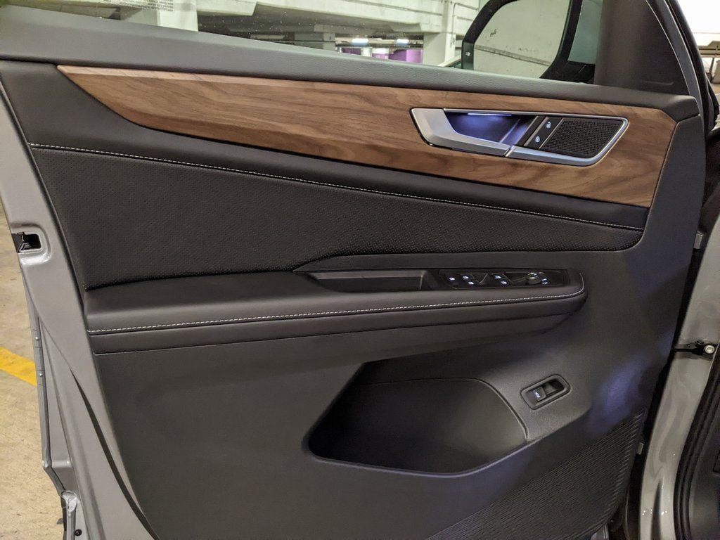 2026 Volkswagen Atlas SE w/Tech - Photo 9