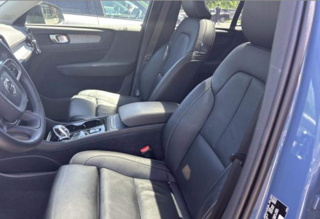 Used 2024 Volvo XC40 B5 Plus Dark Theme SUV