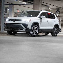 2025 Volkswagen Taos 1.5T SE SUV