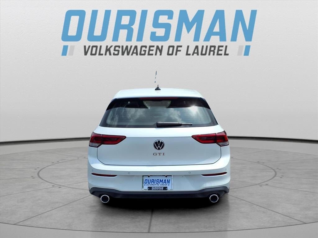 2026 Volkswagen Golf GTI SE photo 3