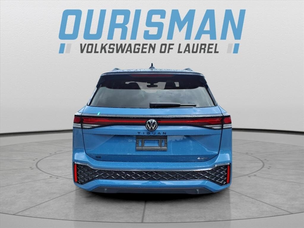 2025 Volkswagen Tiguan SE R-Line Black photo 4