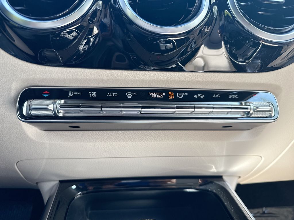 2025 Mercedes-Benz GLA GLA250 - Photo 17