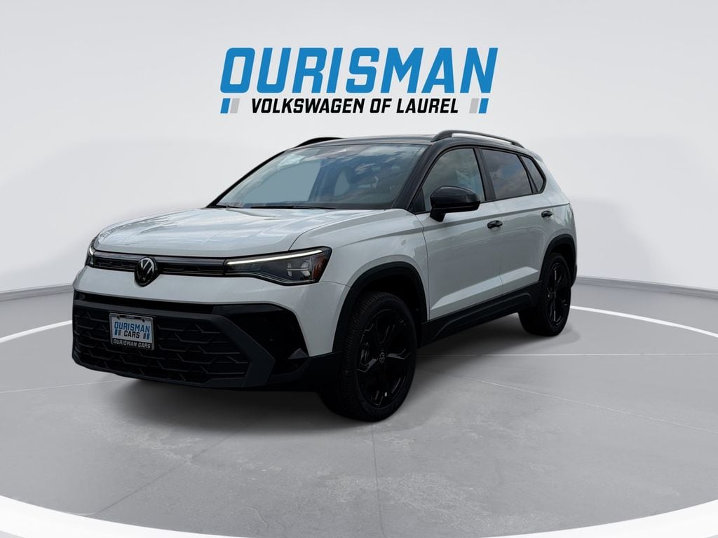 New 2026 Volkswagen Taos 1.5T SE Black SUV