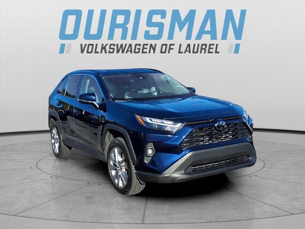 2023 Toyota RAV4 XLE Premium's photo