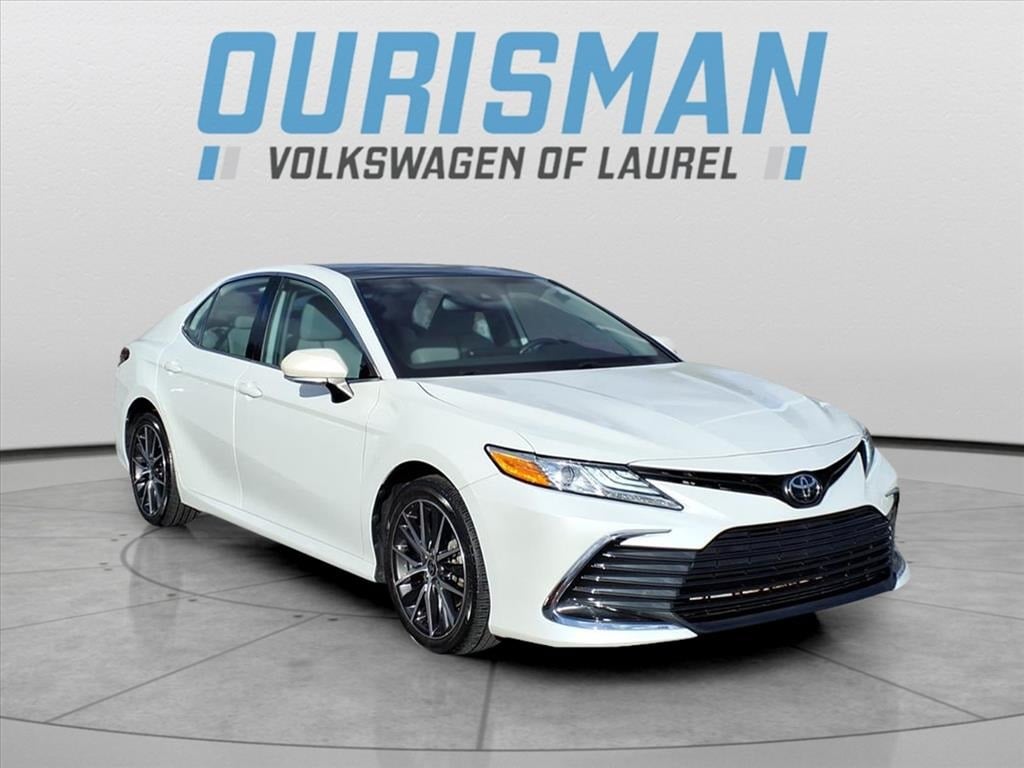 2021 Toyota Camry XLE's photo