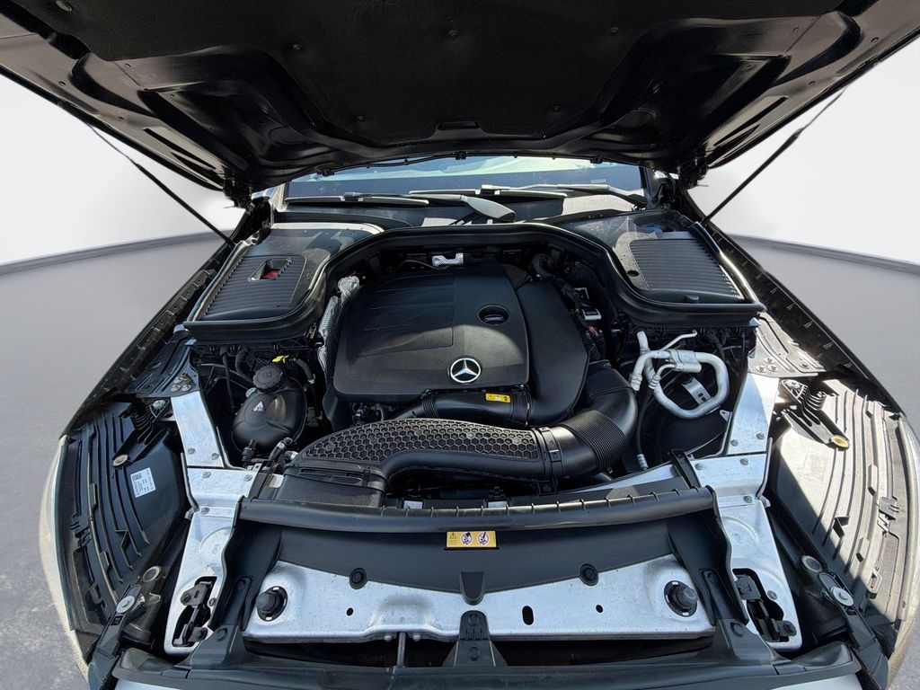 2021 Mercedes-Benz GLC GLC300 - Photo 18