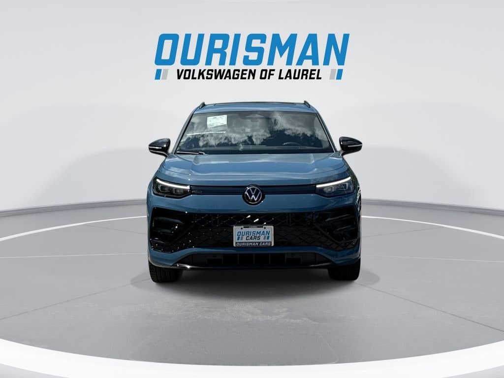 New 2026 Volkswagen Tiguan 2.0T SE R-Line Black SUV