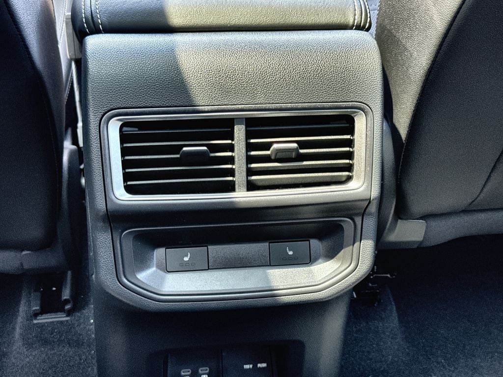2026 Volkswagen Atlas Cross Sport SEL R-LINE - Photo 28