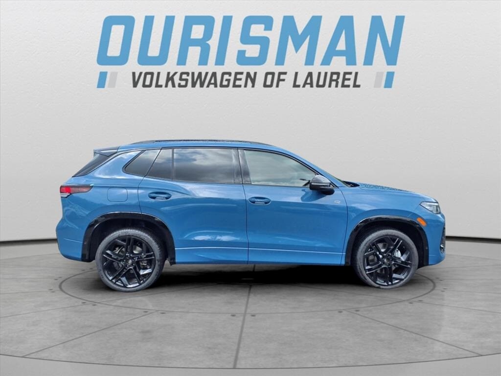2025 Volkswagen Tiguan SE R-Line Black photo 2