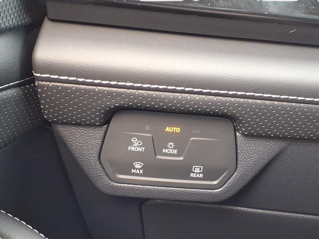 2026 Volkswagen Atlas Cross Sport SEL Premium R-LINE - Photo 18