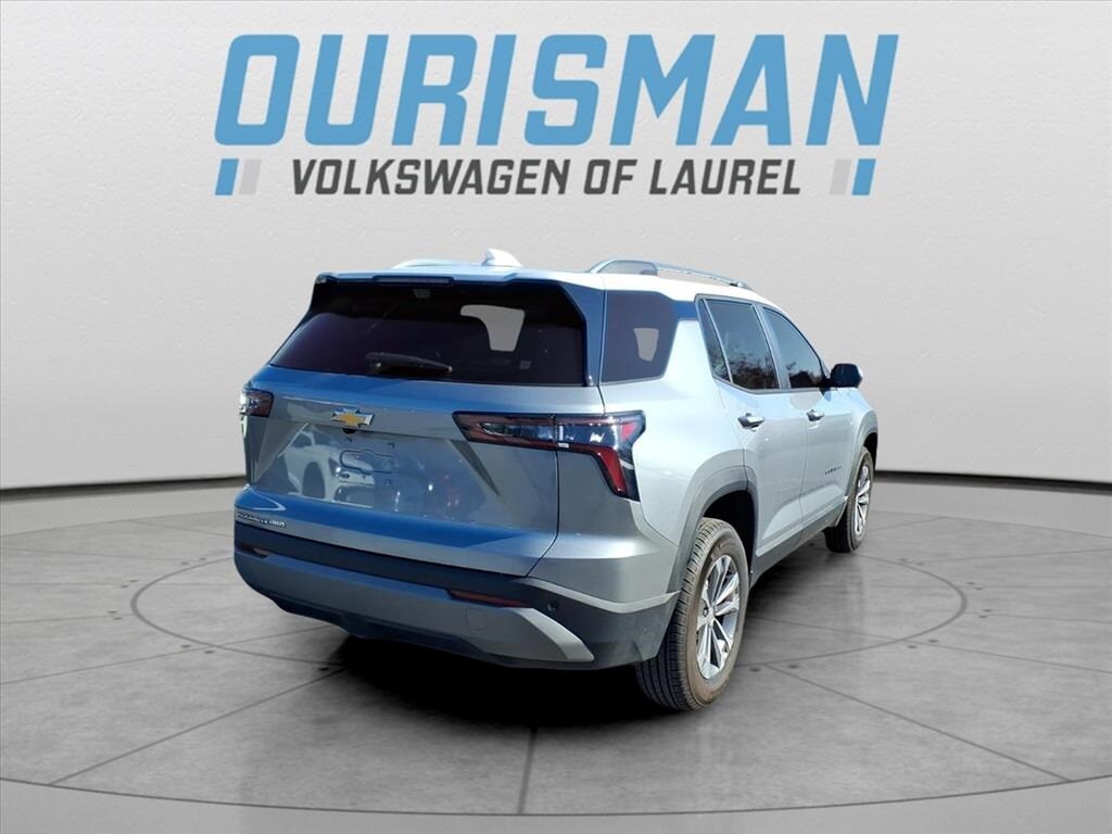 2025 Chevrolet Equinox LT photo 3