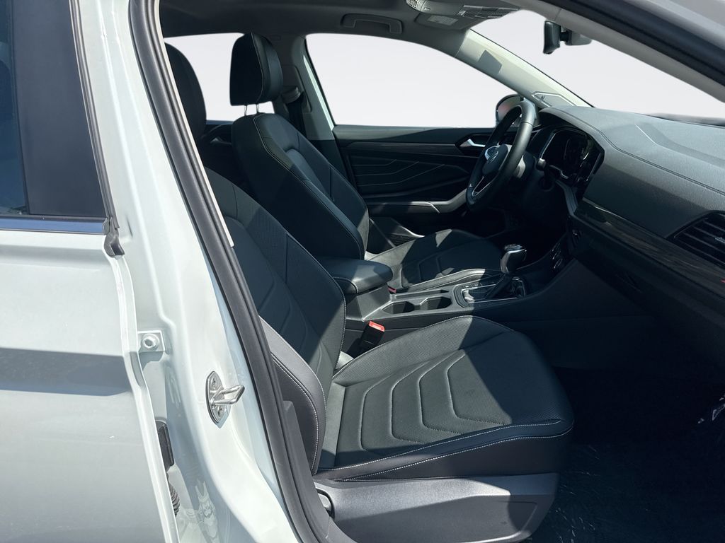 2022 Volkswagen Jetta 24