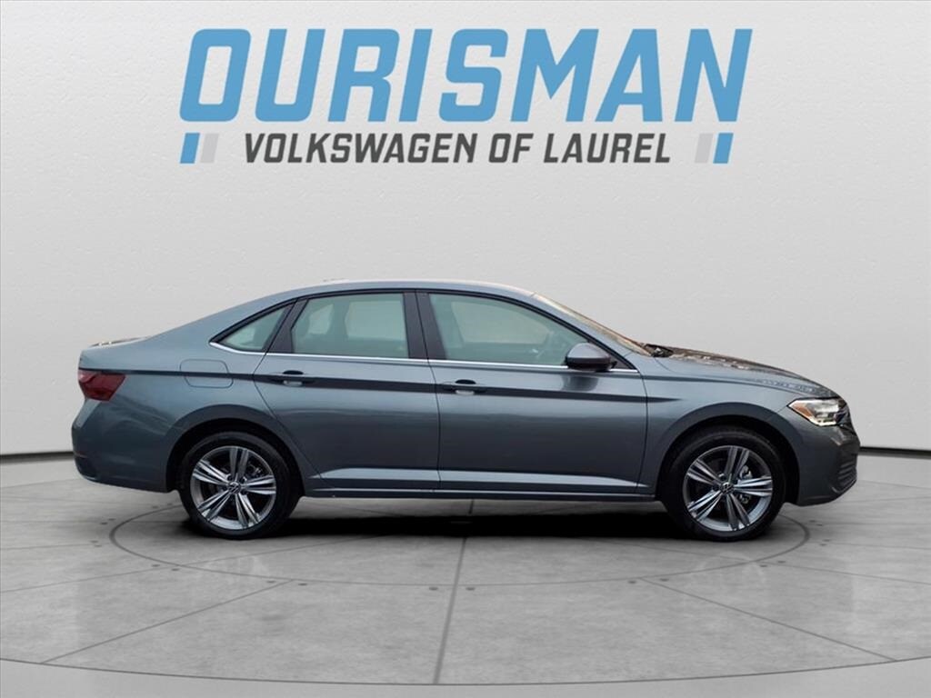 2024 Volkswagen Jetta 1.5T SE photo 2