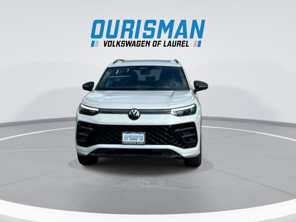 New 2026 Volkswagen Tiguan 2.0T SE R-Line Black SUV