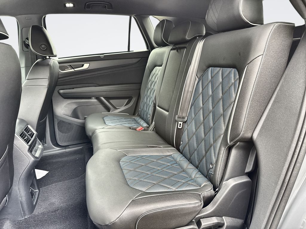2026 Volkswagen Atlas Cross Sport SEL Premium R-LINE - Photo 25