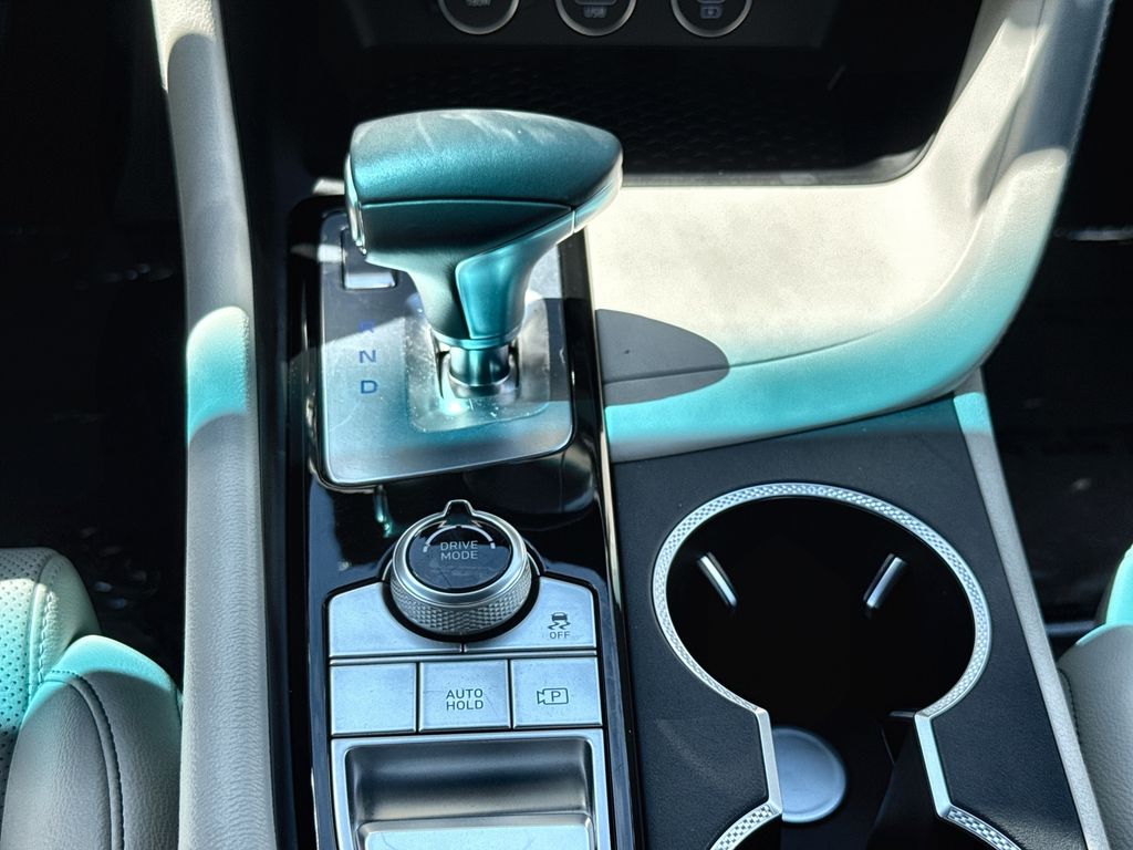 2025 GENESIS G70 Standard - Photo 21