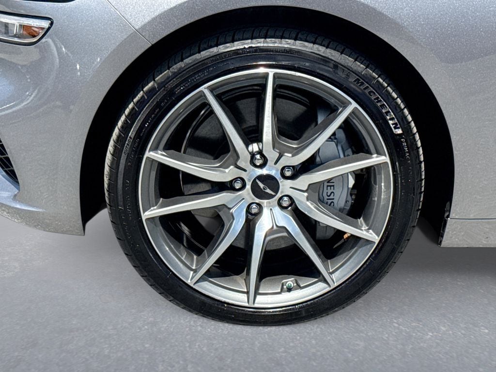 2025 GENESIS G70 Standard - Photo 18
