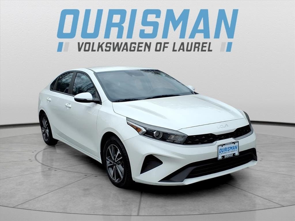 2023 Kia Forte LXS's photo