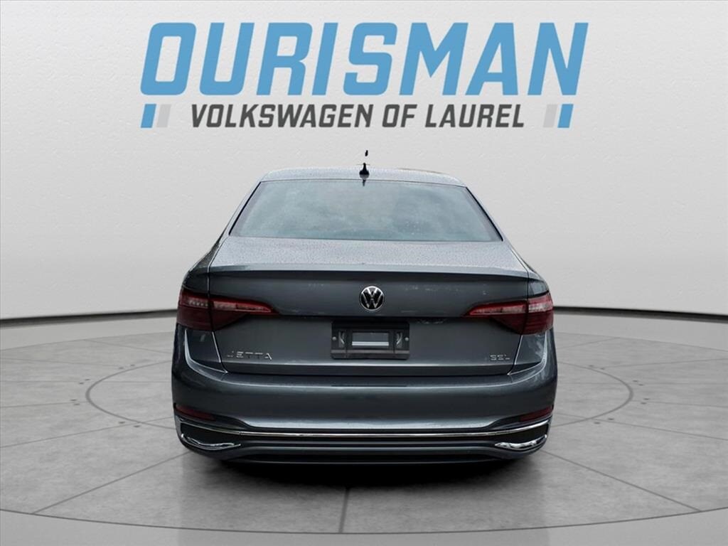 2024 Volkswagen Jetta 1.5T SEL photo 3