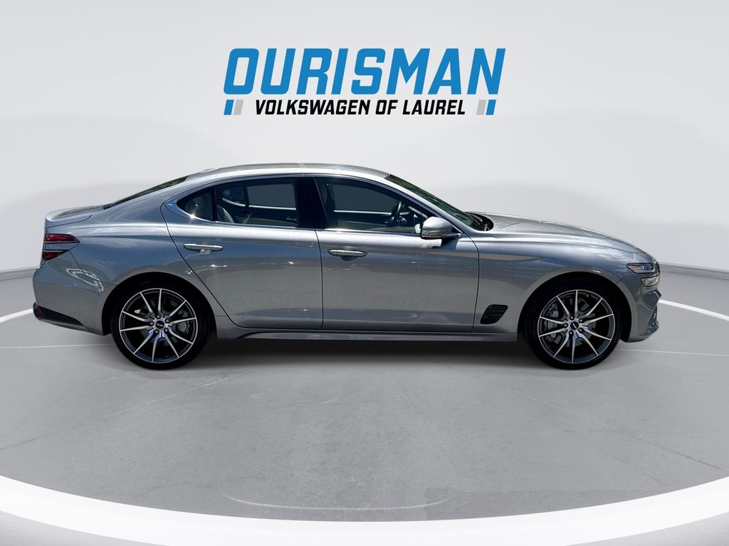 2025 GENESIS G70 Standard - Photo 9