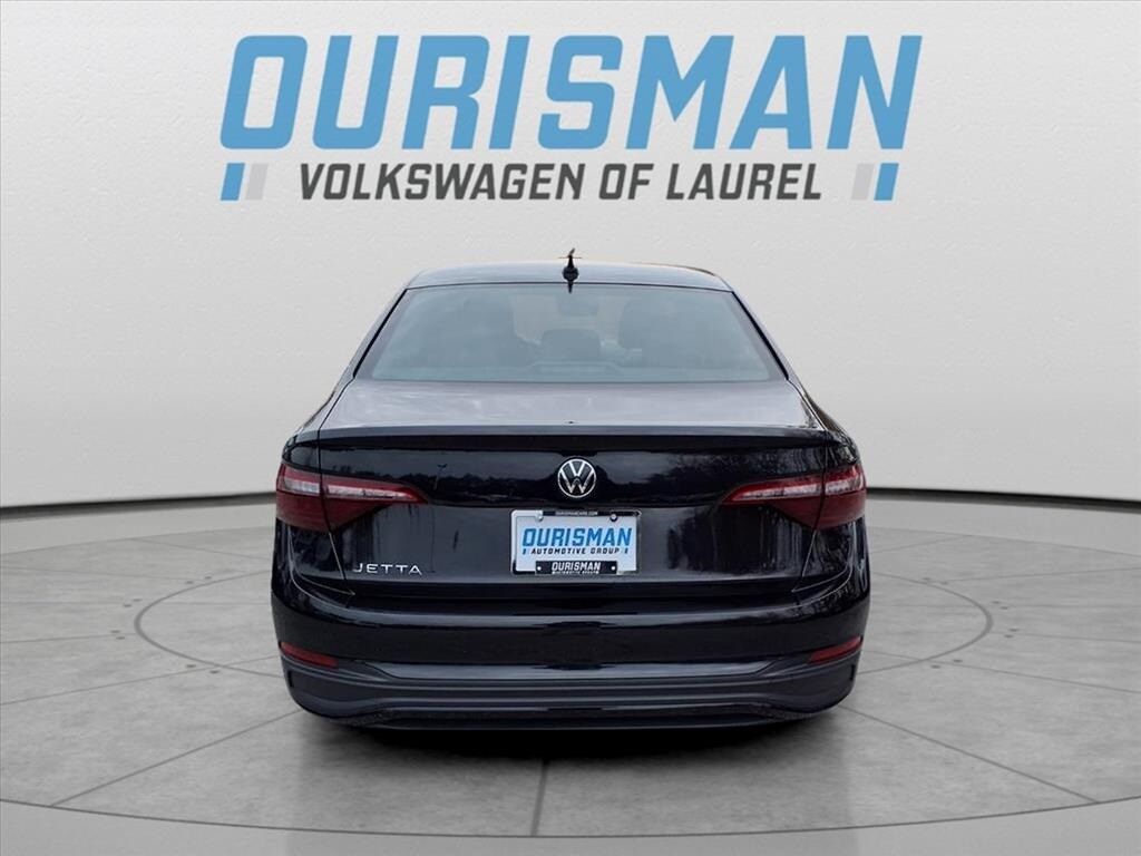 2024 Volkswagen Jetta 1.5T Sport photo 2