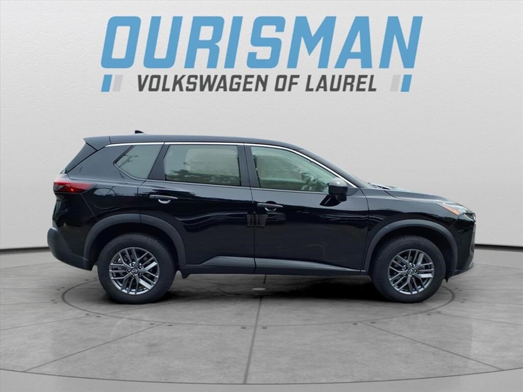 2023 Nissan Rogue S photo 2