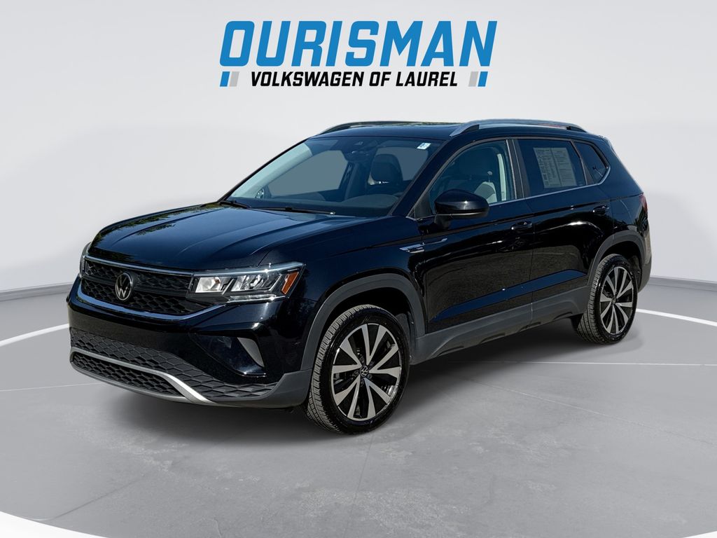 2023 Volkswagen Taos 1.5T SE's photo