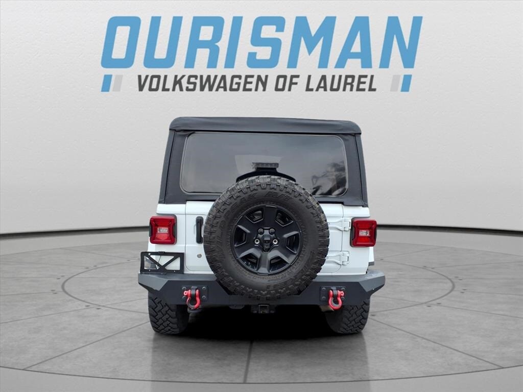 2018 Jeep Wrangler Unlimited Sahara photo 4