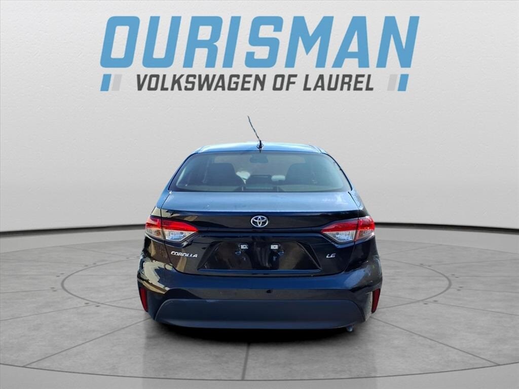 2025 Toyota Corolla LE photo 2