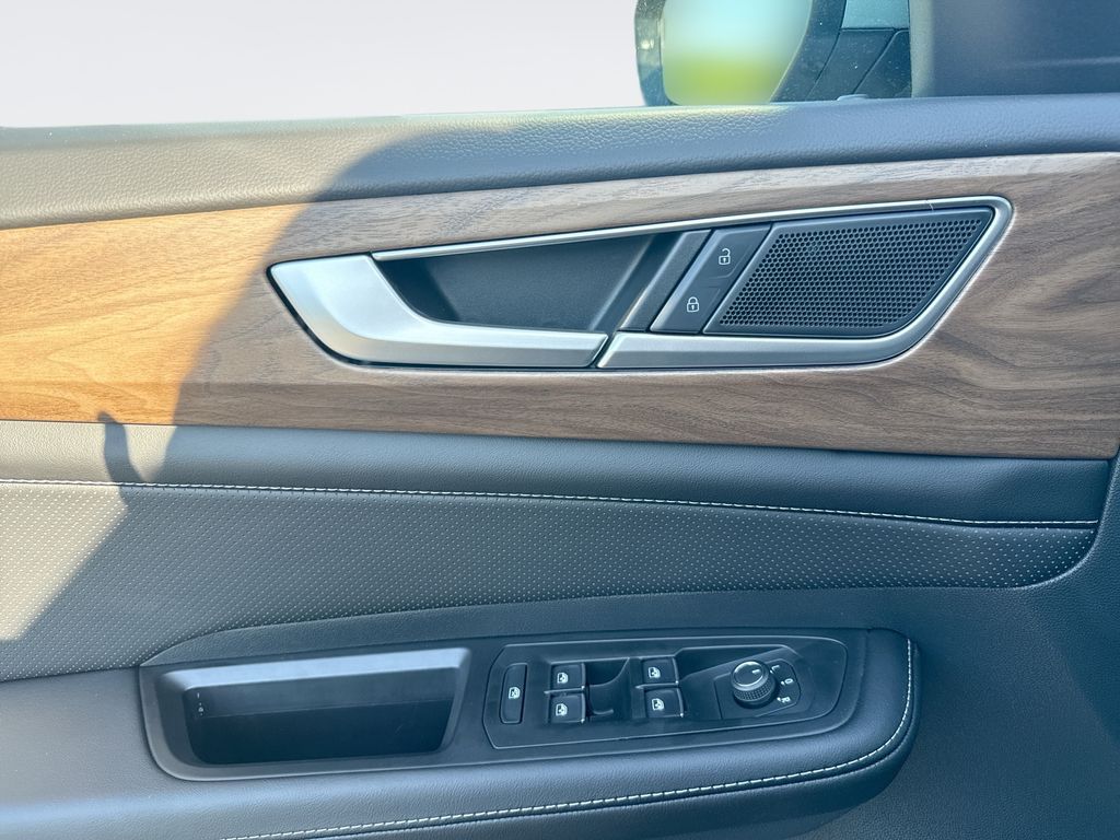2026 Volkswagen Atlas SE w/Tech - Photo 15