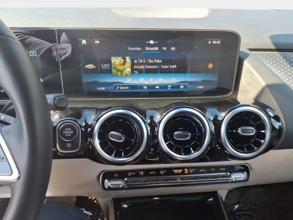 2025 Mercedes-Benz GLA GLA250 - Photo 16