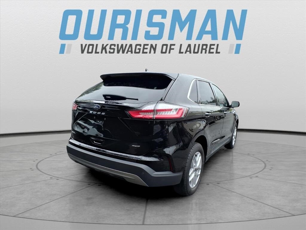2024 Ford Edge SEL photo 3