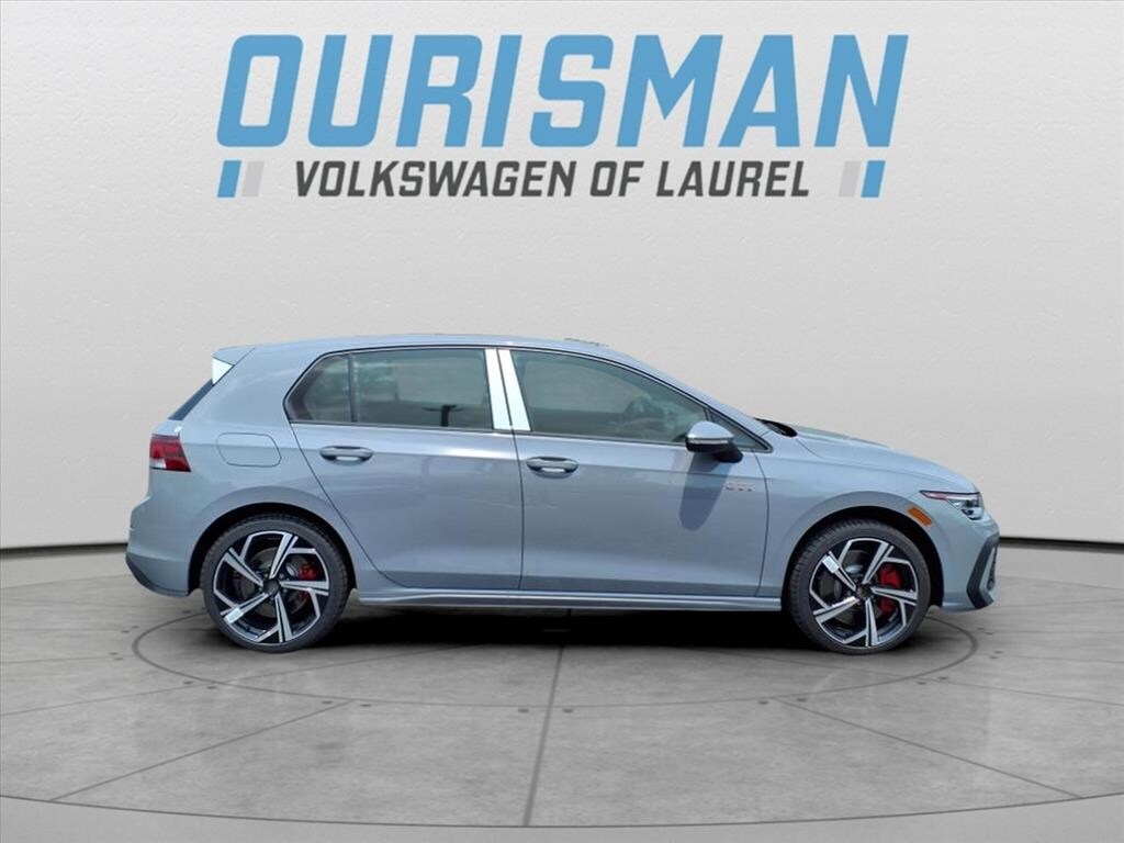 2025 Volkswagen Golf GTI SE photo 2