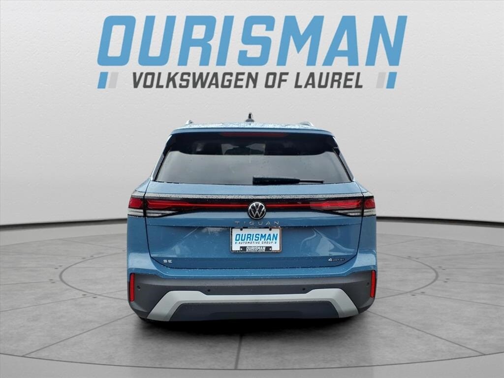 2026 Volkswagen Tiguan SE photo 2