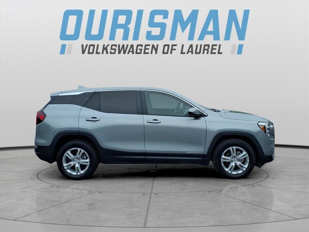 2024 Gmc Terrain SLE photo 2