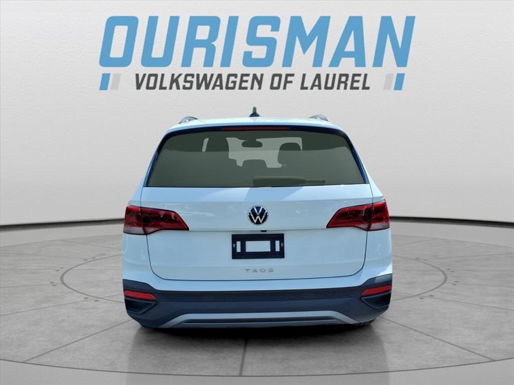 2022 Volkswagen Taos S photo 2