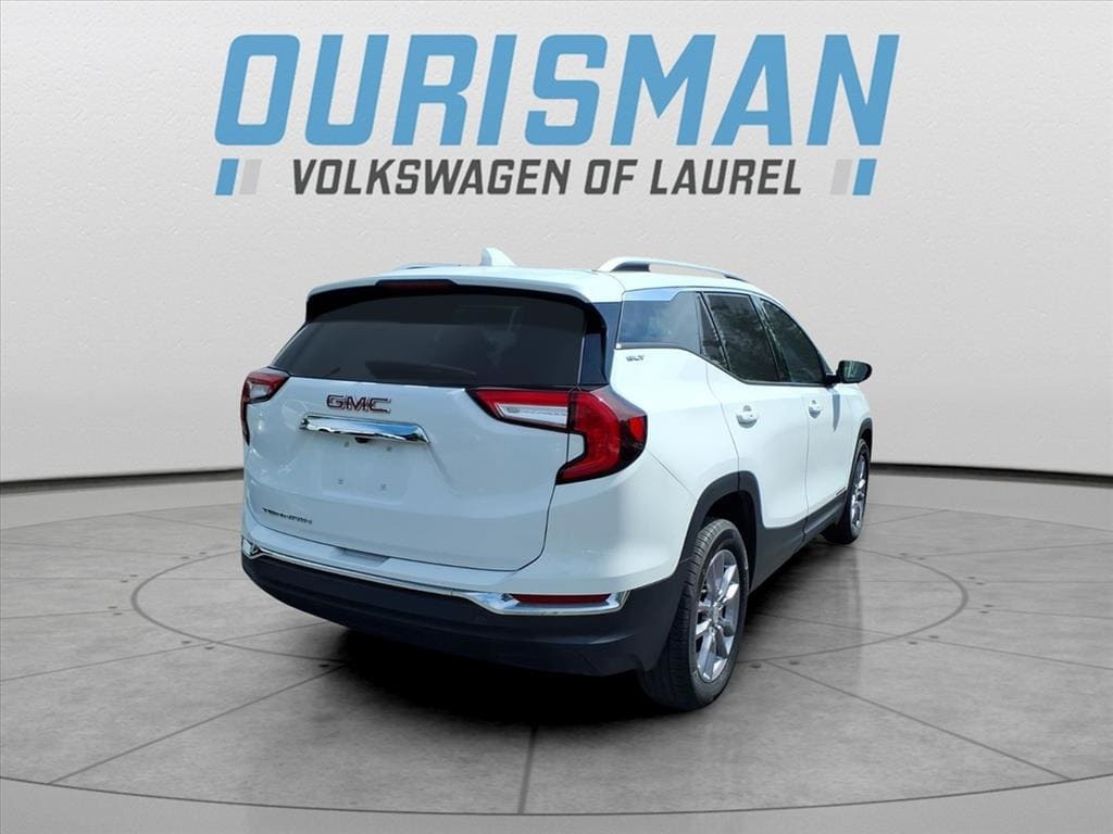 Used 2024 GMC Terrain SLT SUV