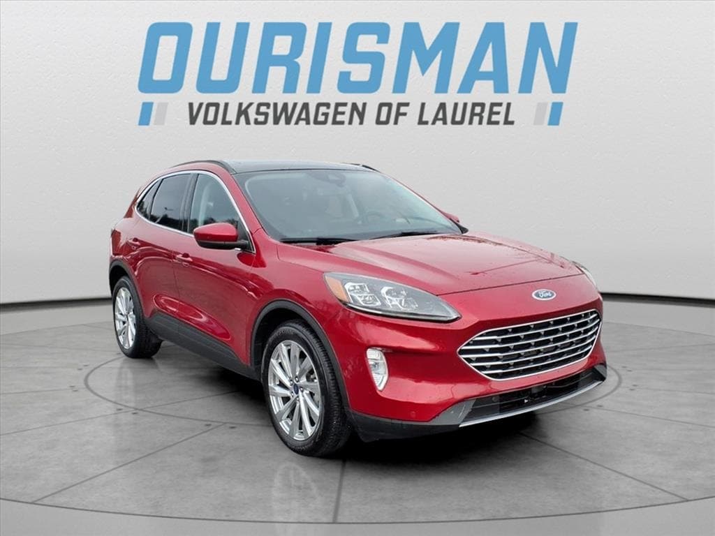 2021 Ford Escape Titanium's photo