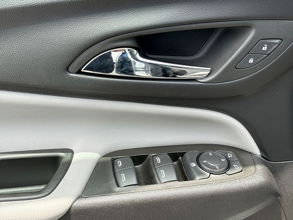 2024 Chevrolet Equinox LT - Photo 15