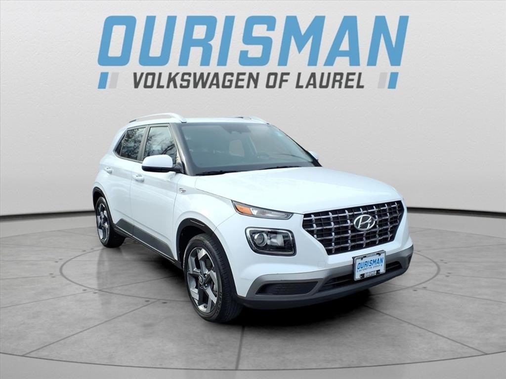 Used 2023 Hyundai Venue SEL SUV