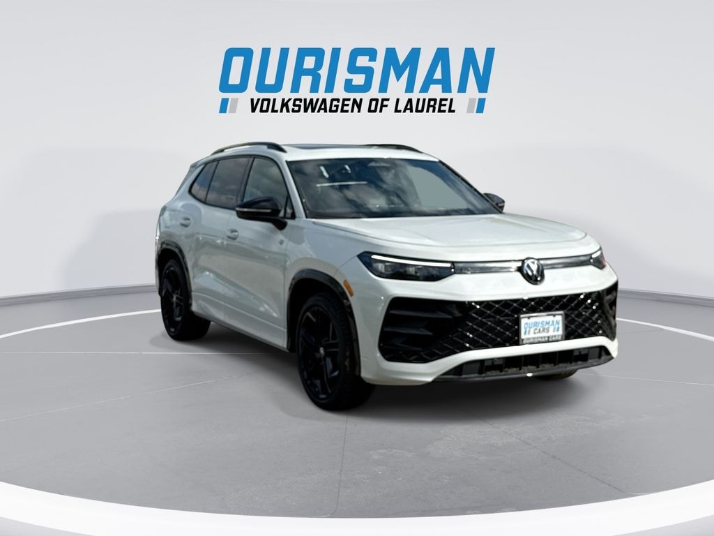 New 2026 Volkswagen Tiguan 2.0T SE R-Line Black SUV