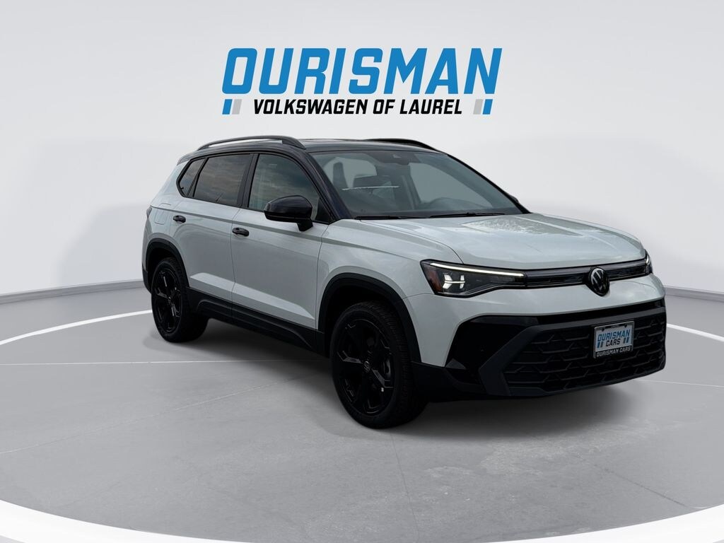 New 2026 Volkswagen Taos 1.5T SE Black SUV