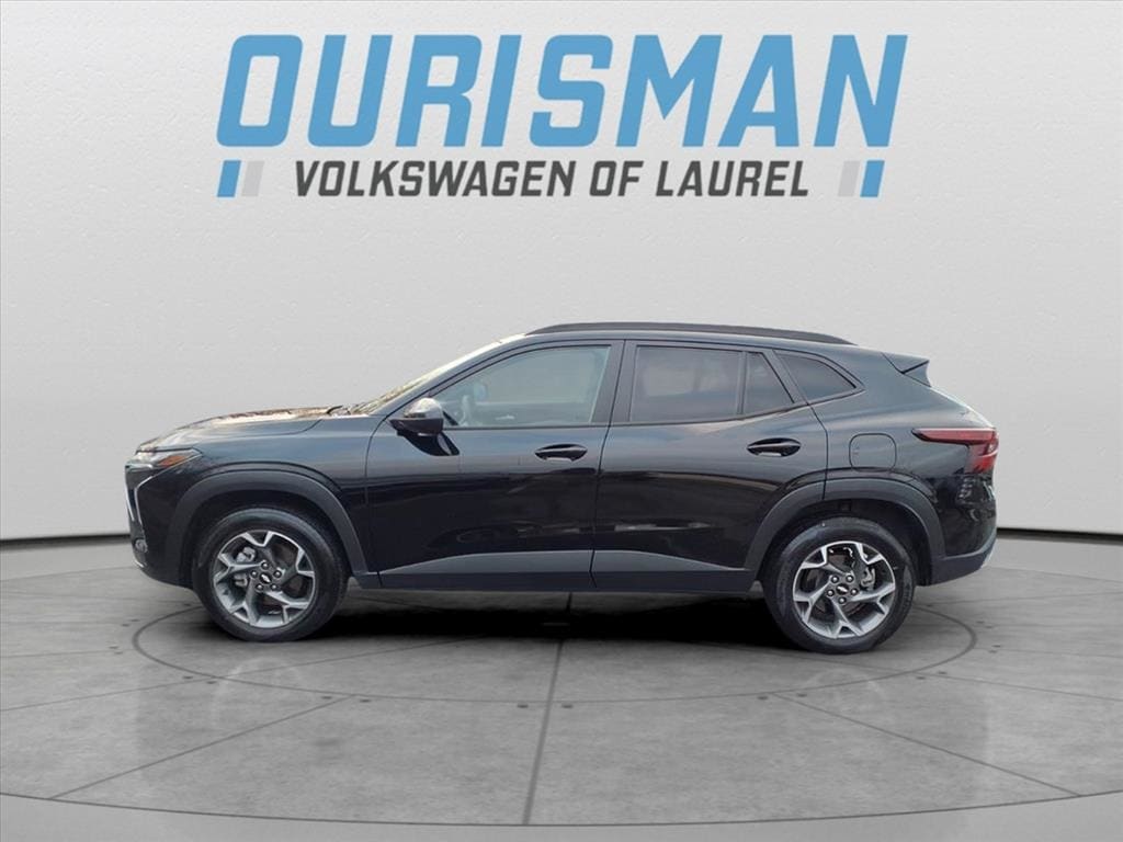 Used 2024 Chevrolet Trax LT SUV