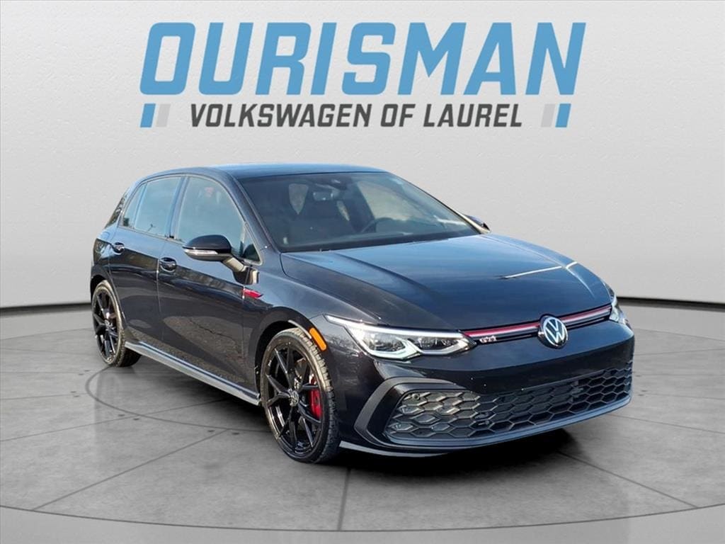 2024 Volkswagen Golf GTI SE's photo